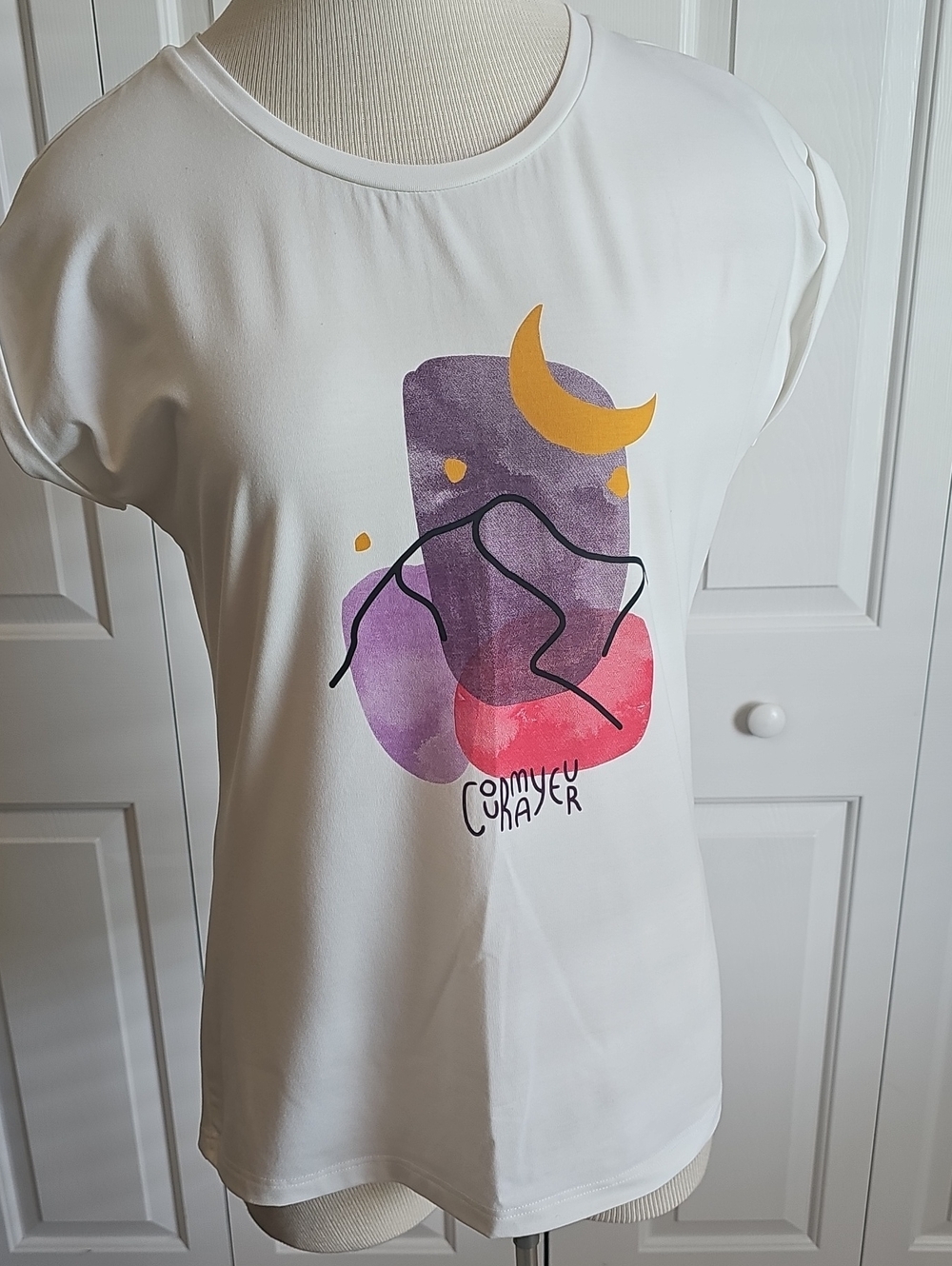 Mammut Graphic Mountain Moon Tee Womens Sz S White Hiking Gorpcore Outdoor Shirt